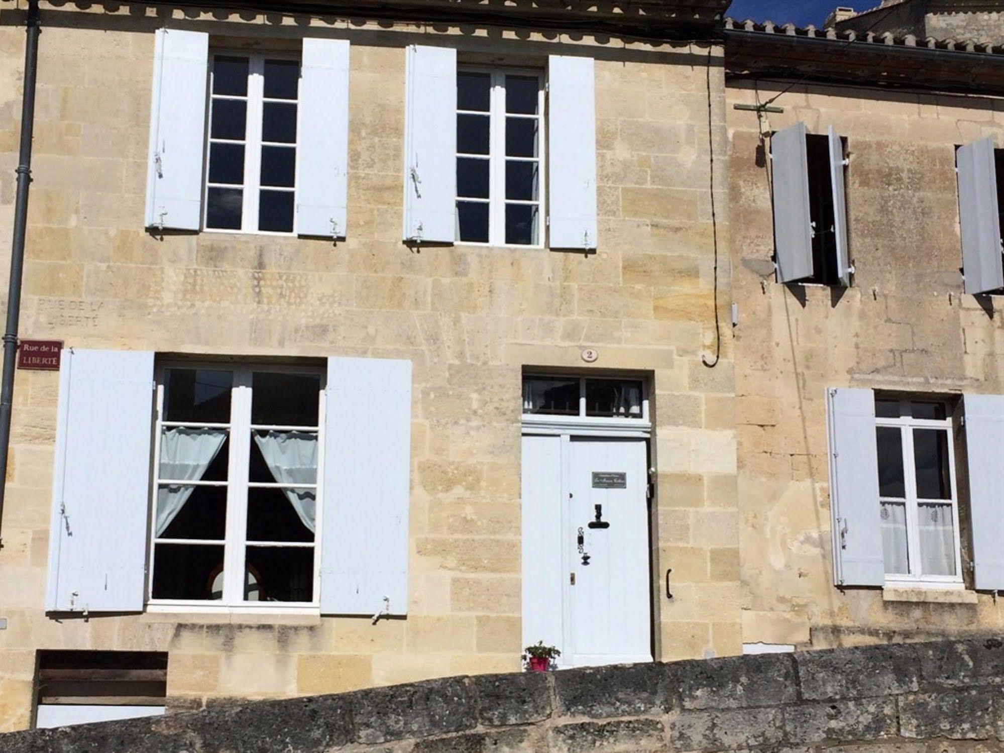 La Maison Colline Hotel Saint-Emilion Exterior photo